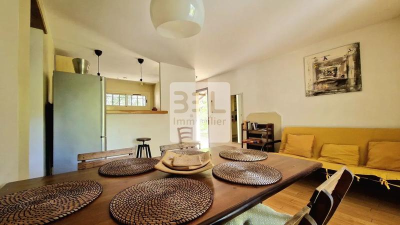 Propriété - 750 m² - 25 pièces