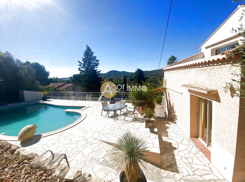 Maison - 170 m² - 5 pièces