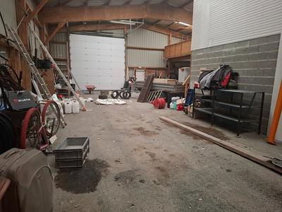 Local d'activité / Entrepôt - 285 m² - 6 pièces