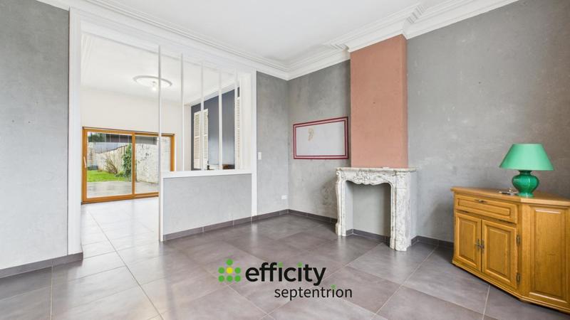 Maison - 277 m² - 11 pièces