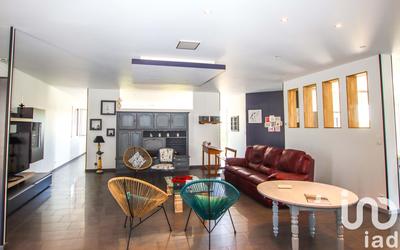 Maison - 220 m² - 7 pièces