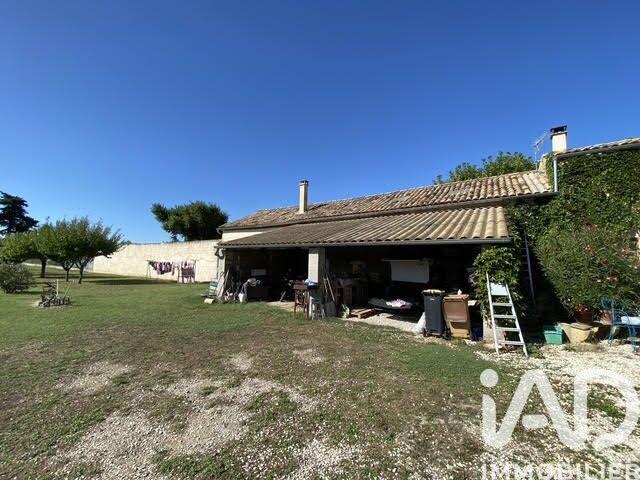 Maison - 238 m² - 7 pièces