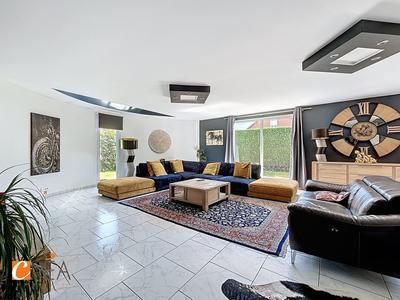 Maison - 194 m² - 6 pièces