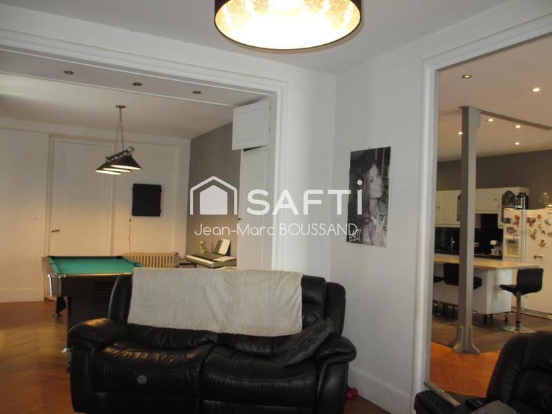 Maison de ville - 302 m² - 9 pièces