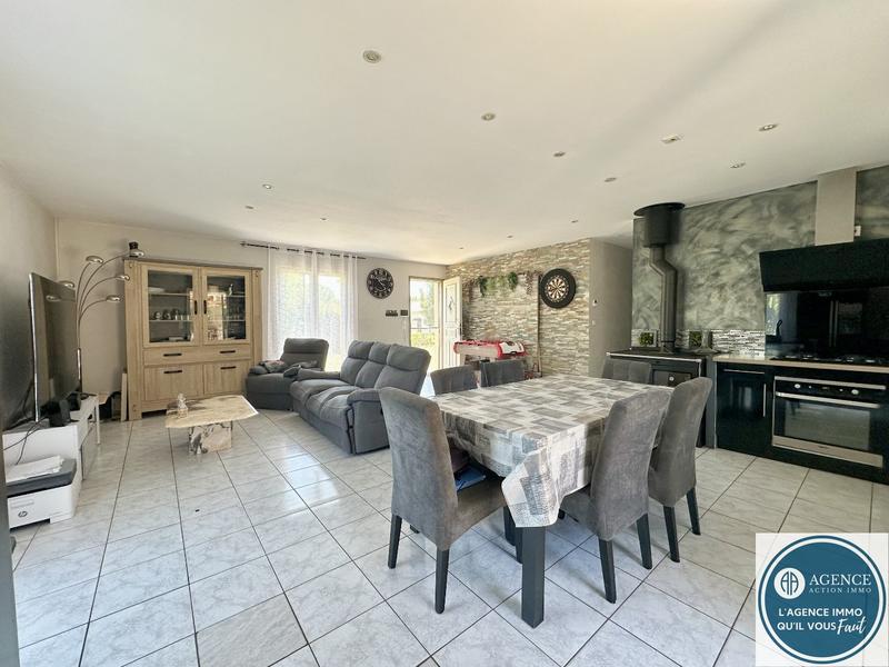 Maison - 90 m² - 4 pièces