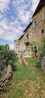 Maison - 245 m² - 12 pièces