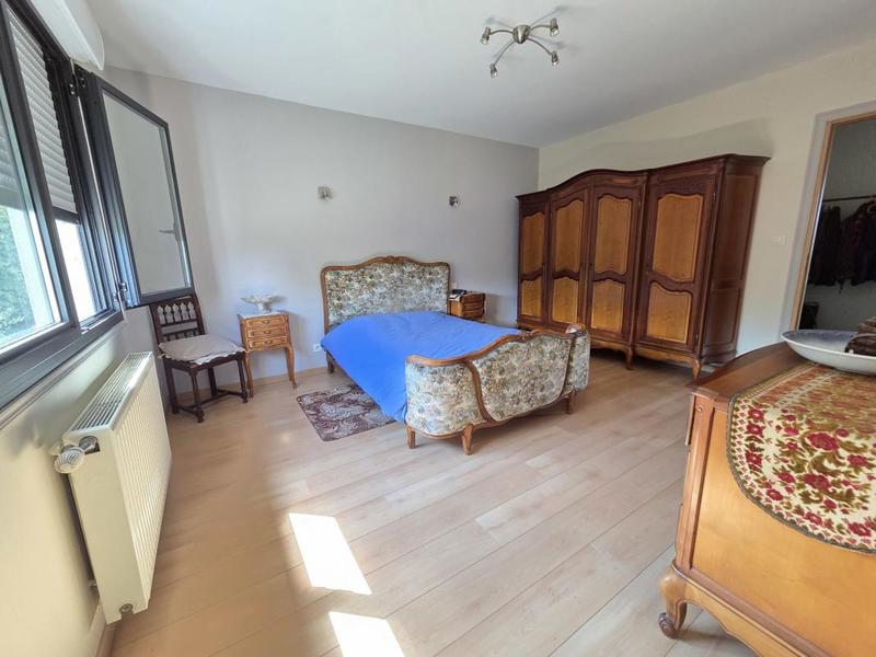 Pavillon - 220 m² - 9 pièces