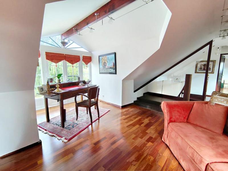 Maison - 177 m² - 7 pièces