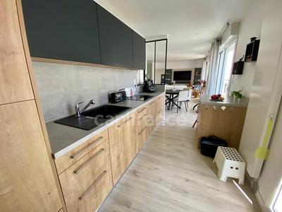 Appartement - 76 m² - 3 pièces