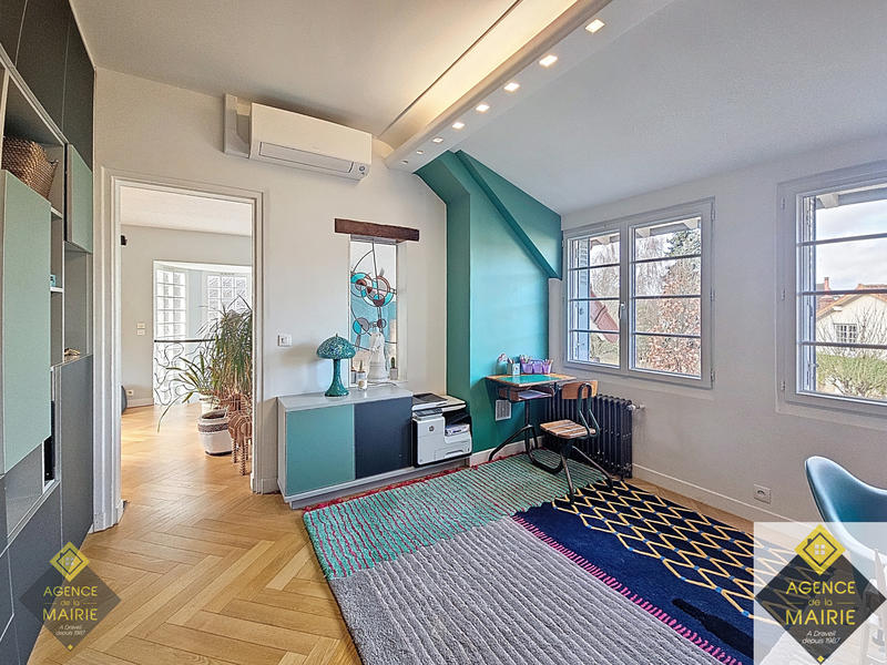 Maison - 137 m² - 7 pièces