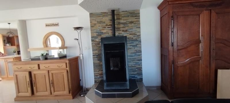 Maison traditionnelle - 181 m² - 7 pièces