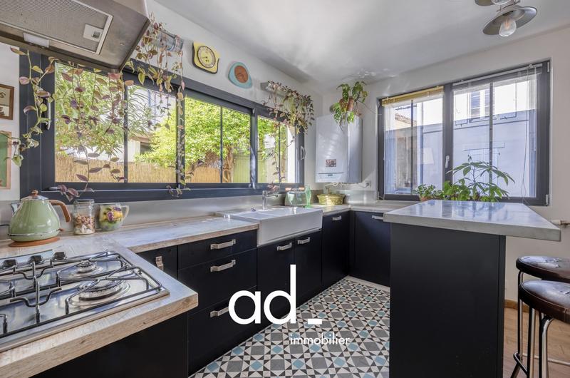 Appartement - 90 m² - 4 pièces