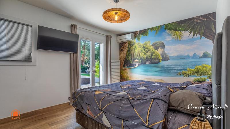 Maison - 248 m² - 10 pièces