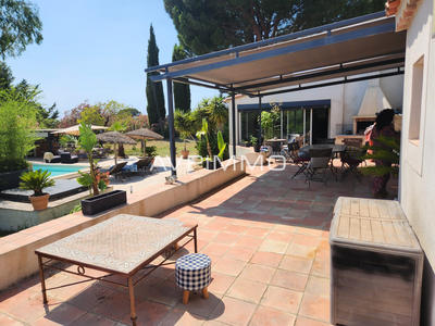 Villa - 174 m² - 6 pièces