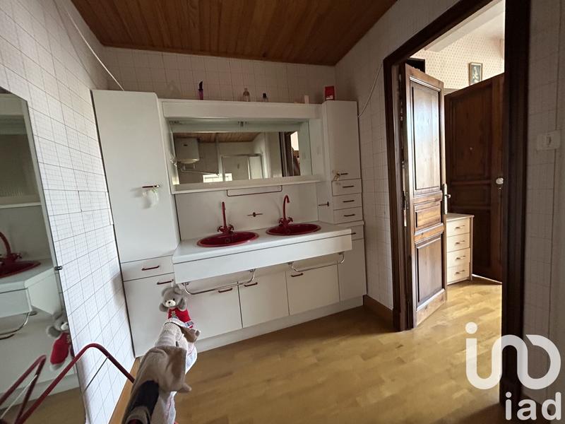 Maison de village - 318 m² - 10 pièces