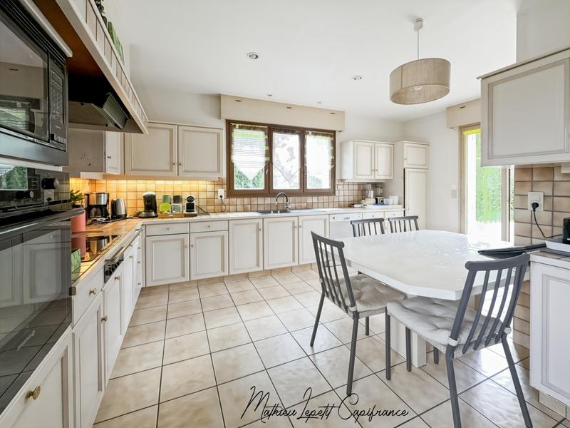 Maison - 190 m² - 6 pièces