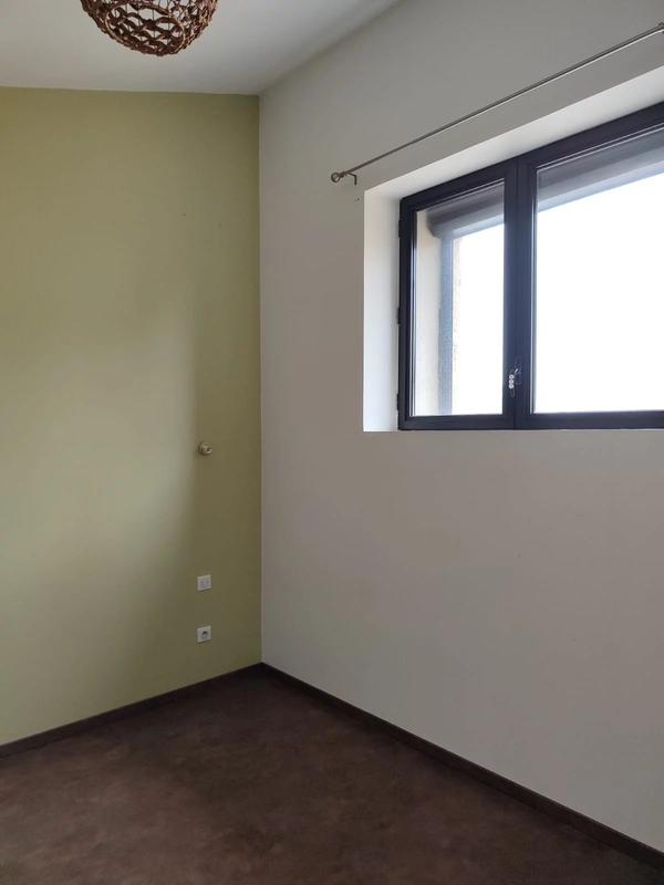 Appartement - 90 m² - 3 pièces