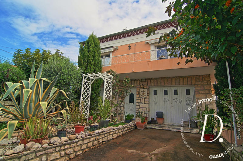 Maison - 131 m² - 6 pièces