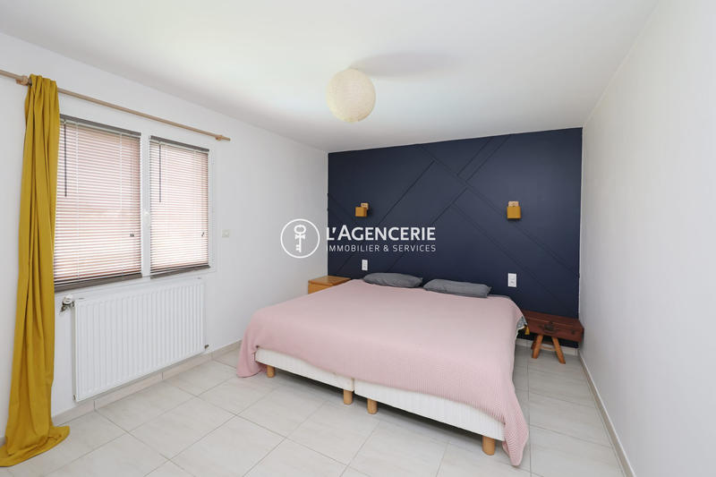 Maison traditionnelle - 217 m² - 6 pièces