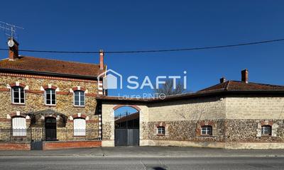 Maison - 219 m² - 7 pièces