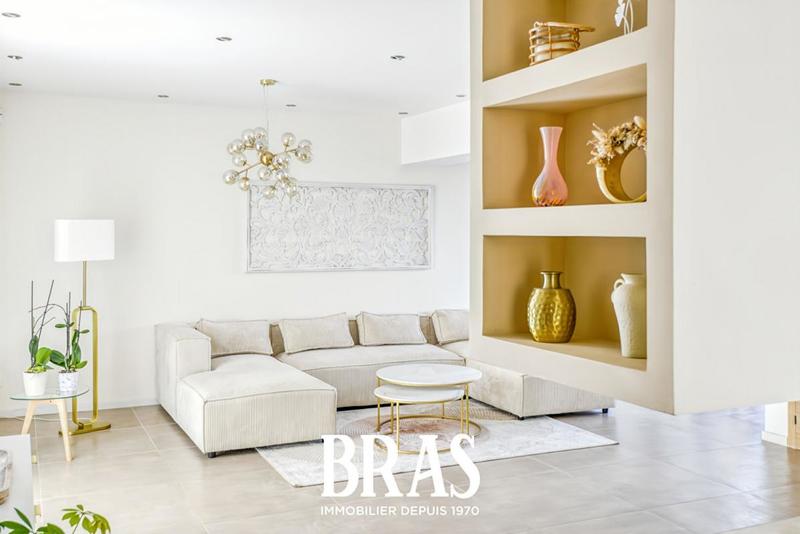 Maison - 150 m² - 8 pièces