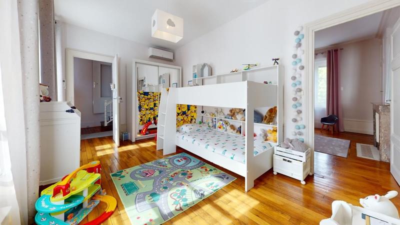 Maison - 142 m² - 6 pièces