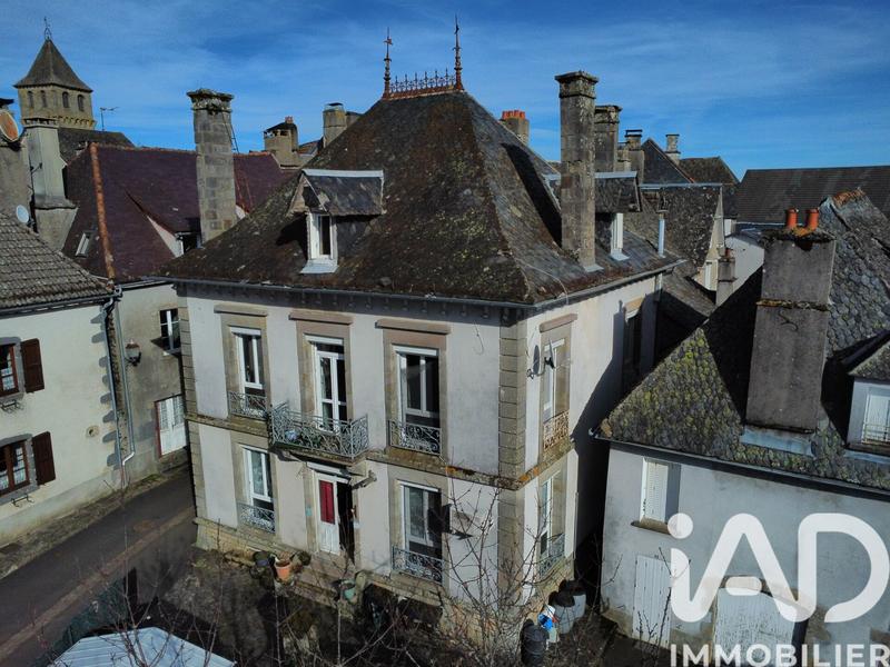 Maison - 224 m² - 7 pièces