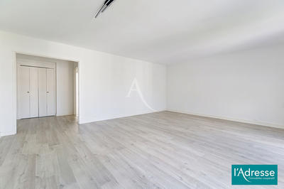 Appartement - 90 m² - 4 pièces