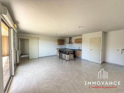 Appartement - 90 m² - 4 pièces