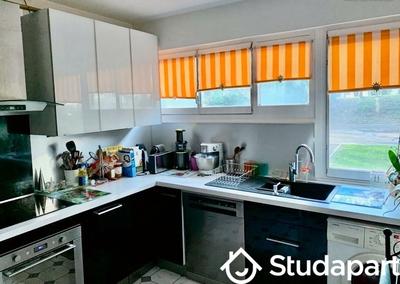 Chambre - 9 m² - 1 pièce