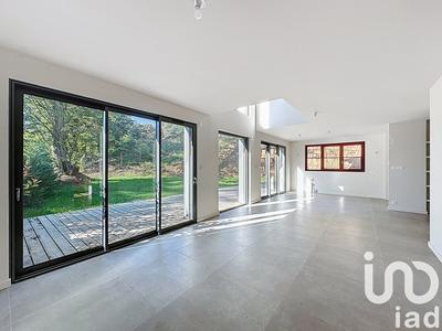 Maison - 133 m² - 6 pièces