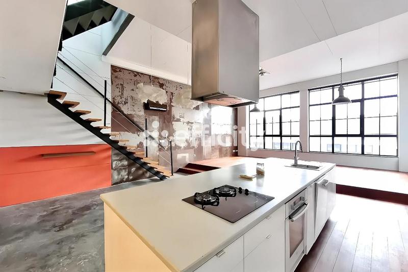 Loft - 138 m² - 3 pièces