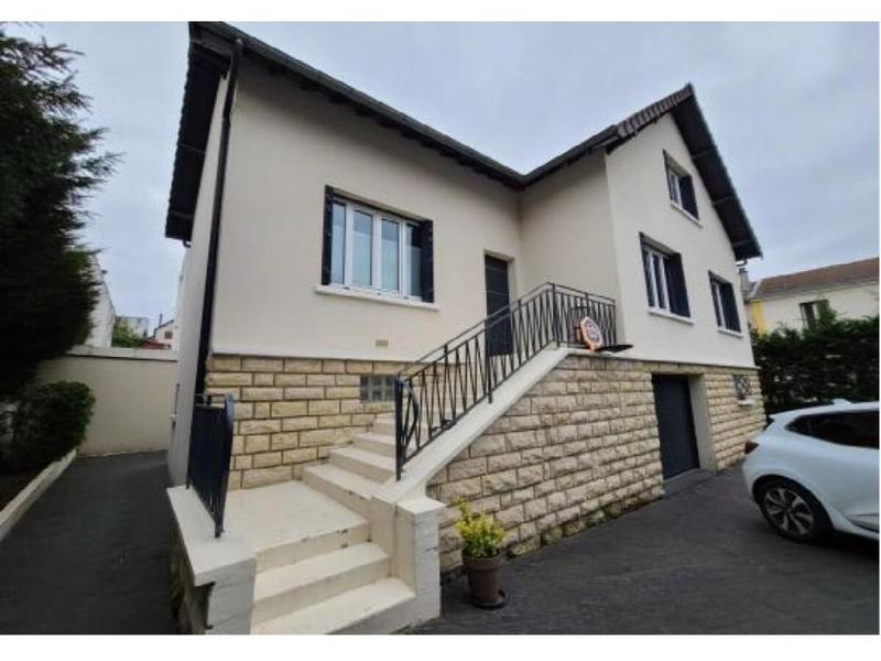 Maison - 151 m² - 7 pièces