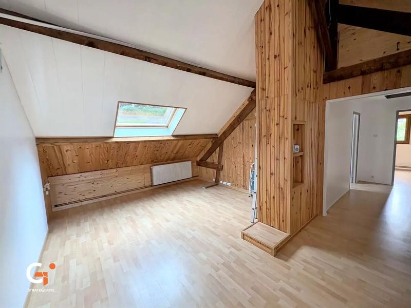 Maison - 206 m² - 7 pièces