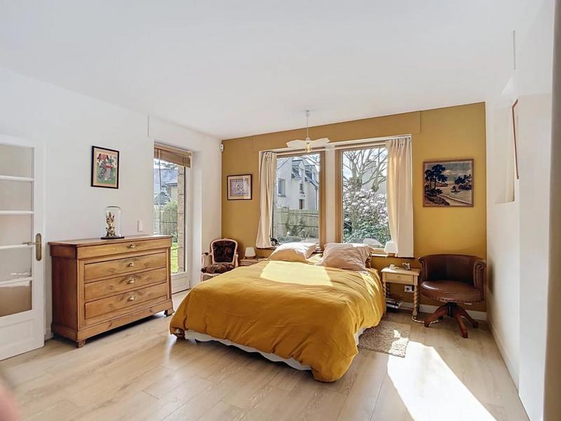 Maison - 198 m² - 7 pièces