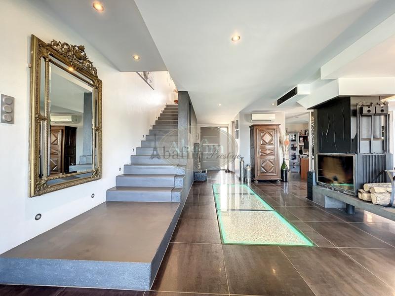 Château - 260 m² - 8 pièces