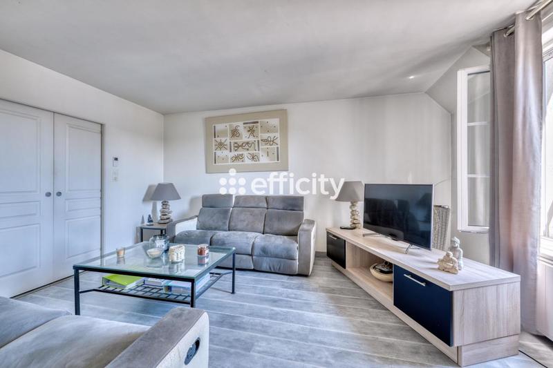 Appartement - 85 m² - 5 pièces