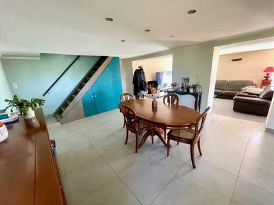 Maison - 165 m² - 6 pièces