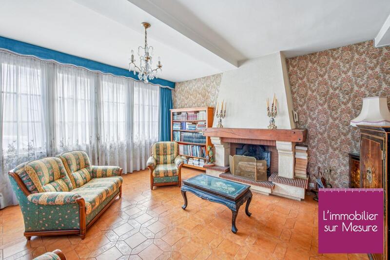 Maison - 210 m² - 6 pièces