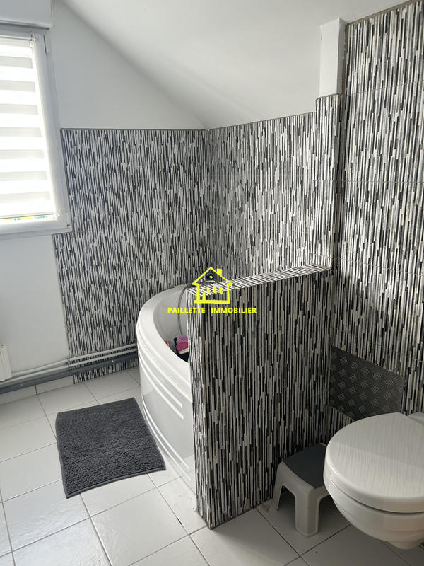 Maison - 110 m² - 4 pièces