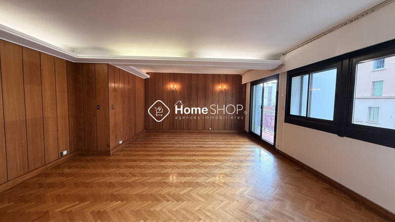 Appartement - 204 m² - 6 pièces