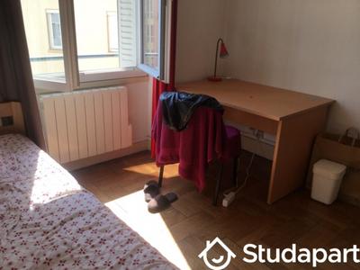 Chambre - 13 m² - 1 pièce