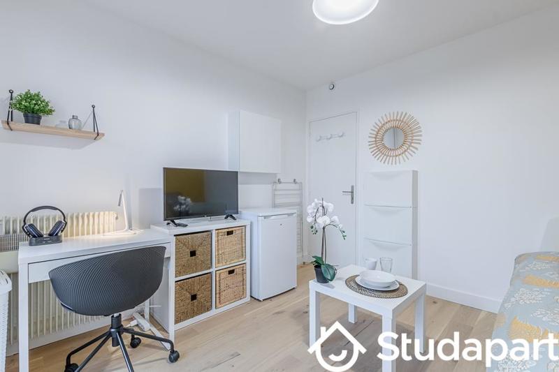 Chambre - 13 m² - 1 pièce