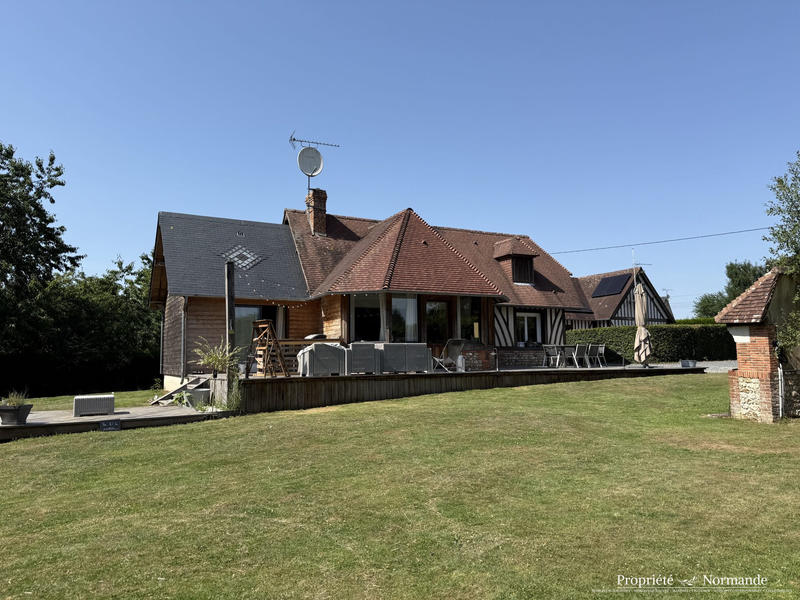 Maison - 215 m² - 8 pièces