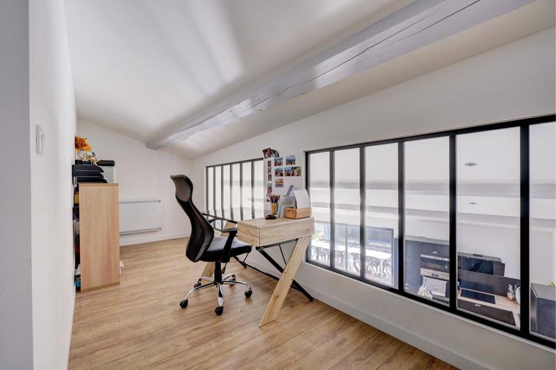 Maison - 222 m² - 5 pièces