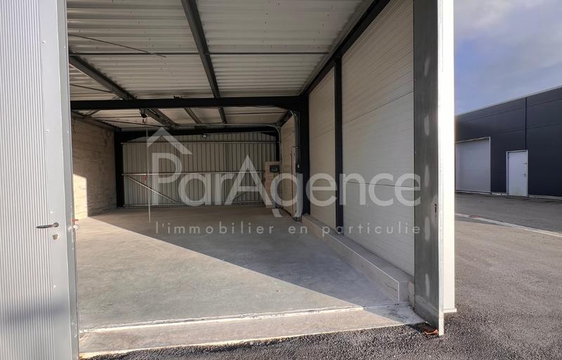 Parking / Garage - 70 m²