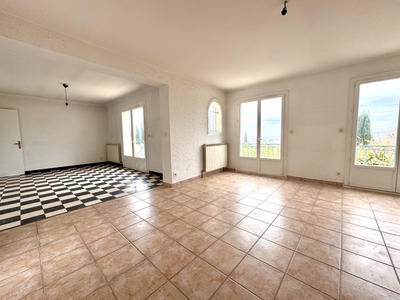 Maison - 226 m² - 8 pièces