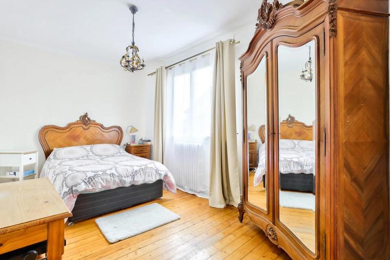 Maison - 200 m² - 7 pièces