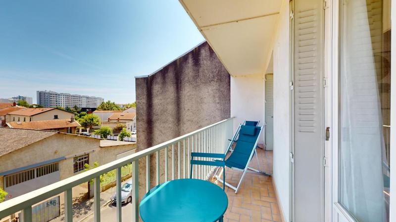 Appartement - 80 m² - 5 pièces