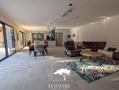 Maison - 175 m² - 5 pièces